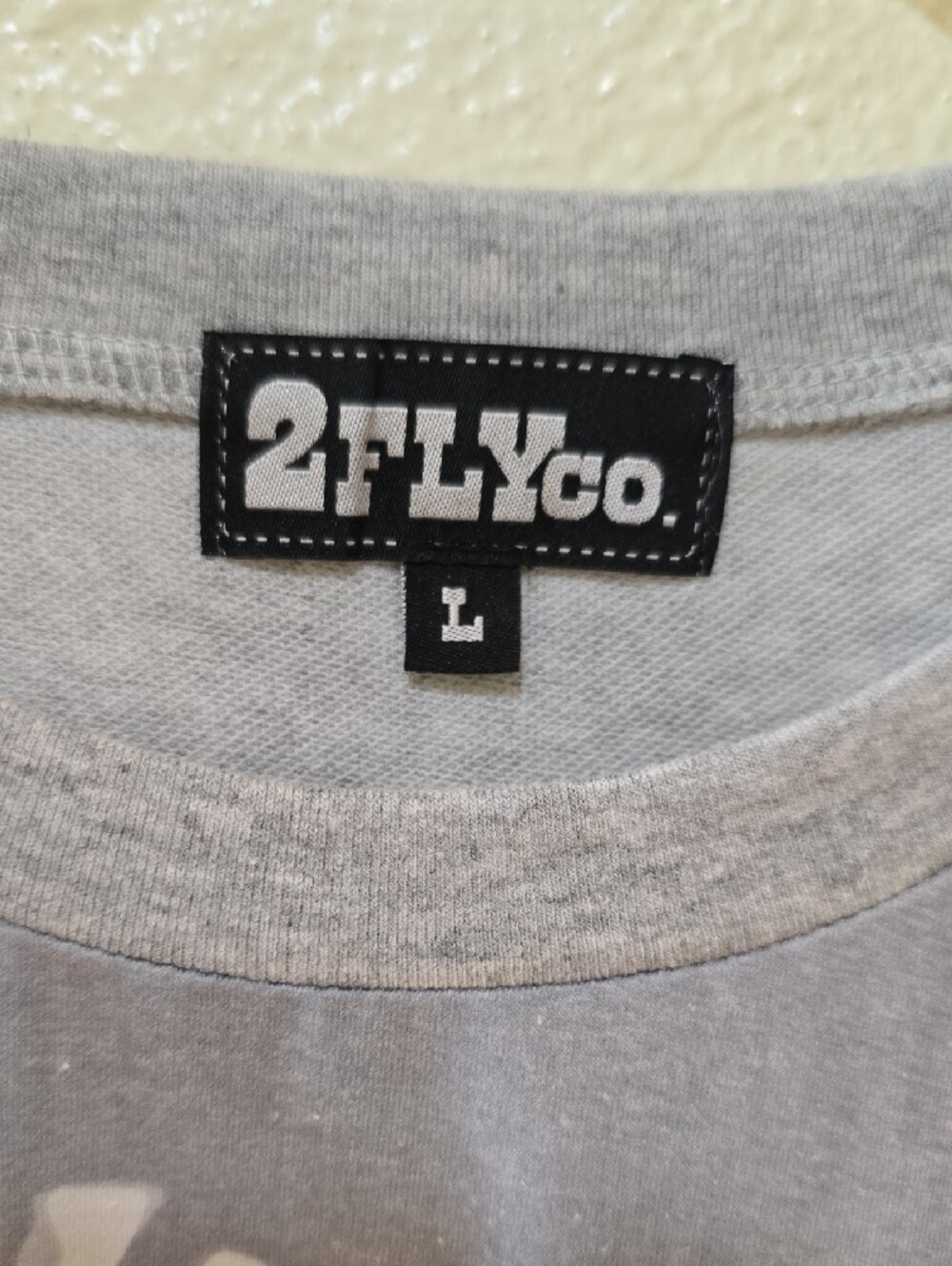 2Fly Gray Windmill Graphic Women’s T-Shirt - Picture 2 of 3